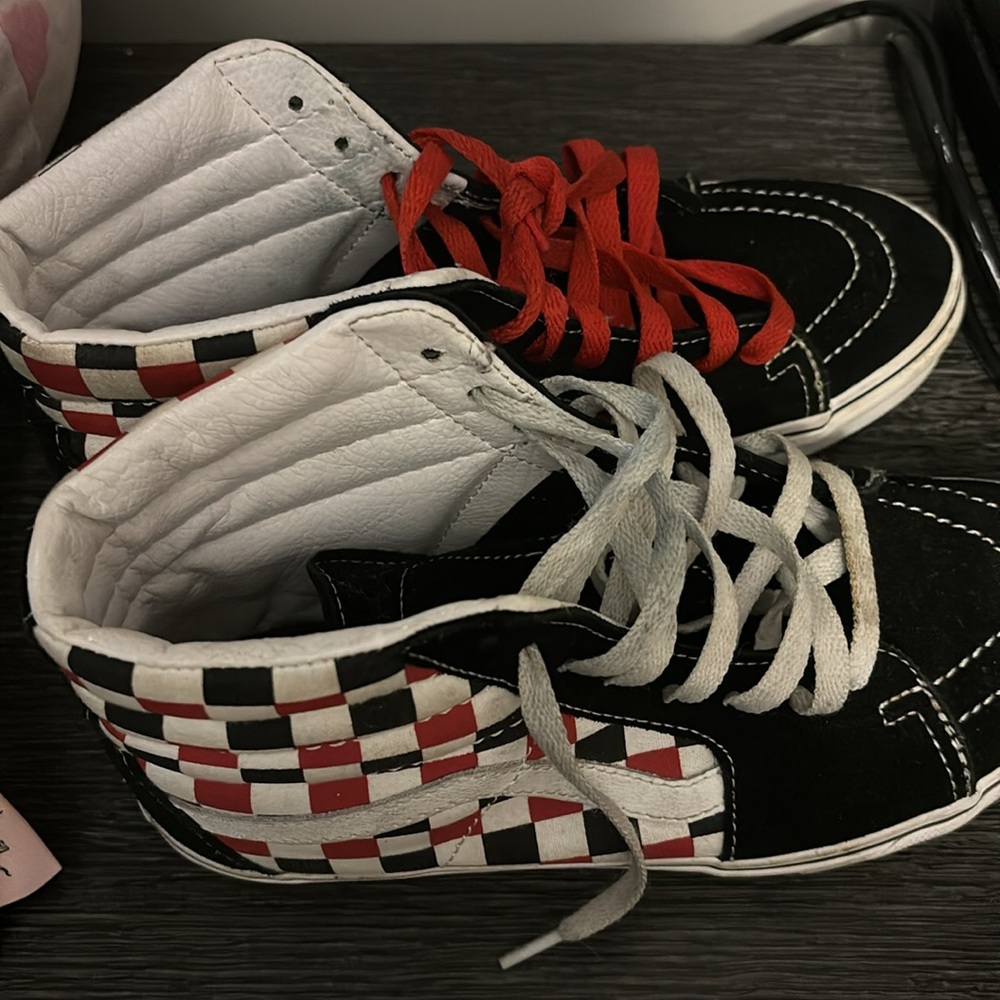 Checker vans - Picture 2 of 2